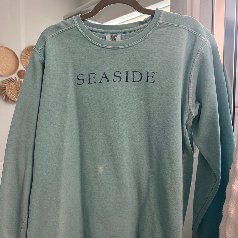 Seaside pullover size small